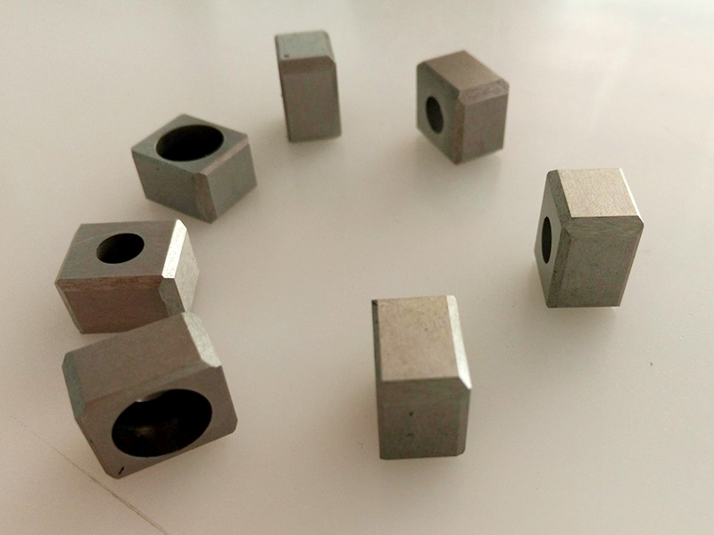 加工中心材料越硬轉速是不是轉速越低?